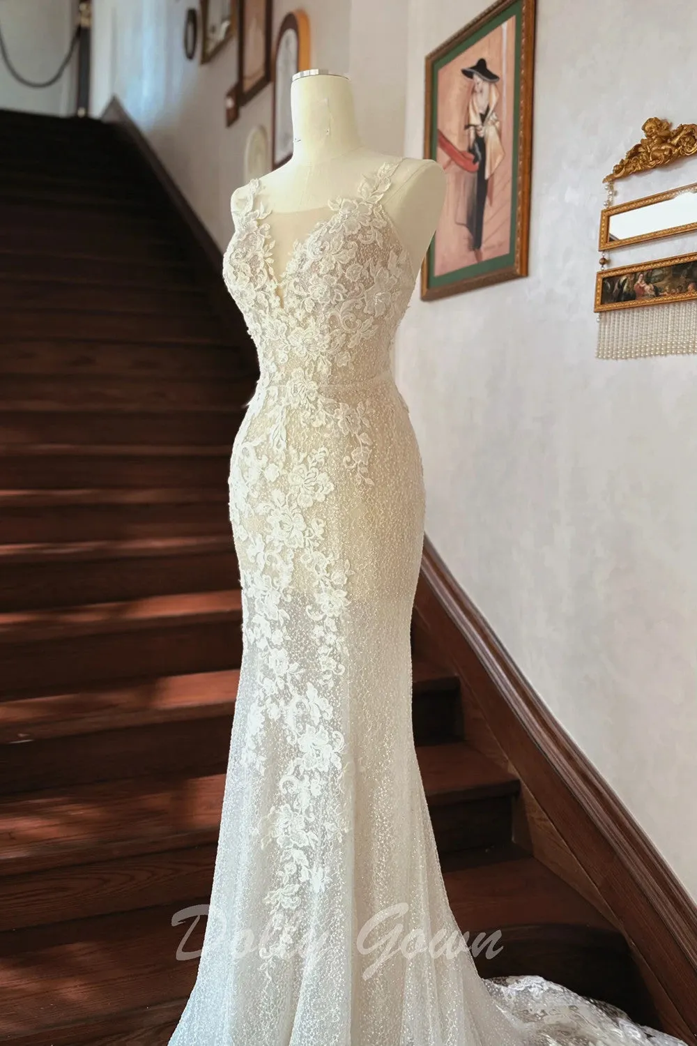 Charming Lace Appliques See Through Slight Mermaid Wedding Dress
