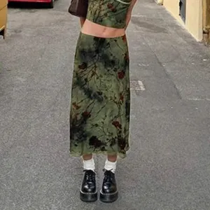 Girlary 2024 New Vintage Style Print Ink Smudge High-waisted Skirt Autumn/winter Color Contrast Slim Spice Straight Skirt