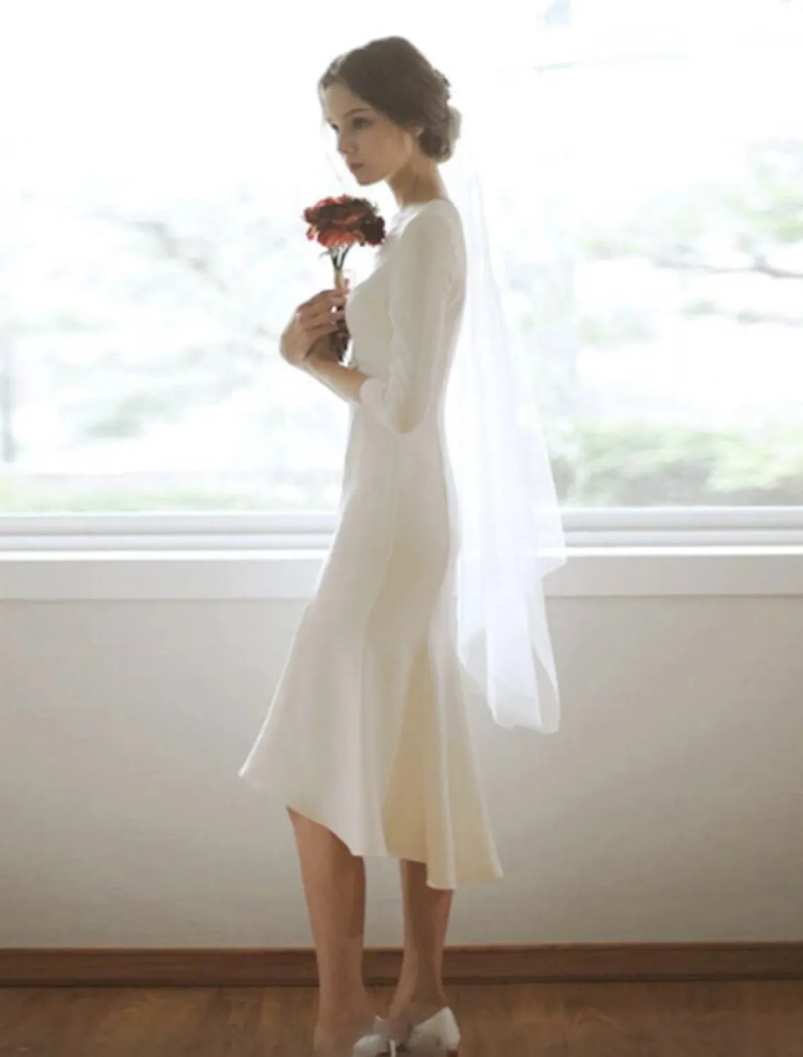 Luolandi Reception Little White Dresses Fall Wedding Dresses Mermaid / Trumpet V Neck 3/4 Length Sleeve Asymmetrical Satin Bridal Gowns