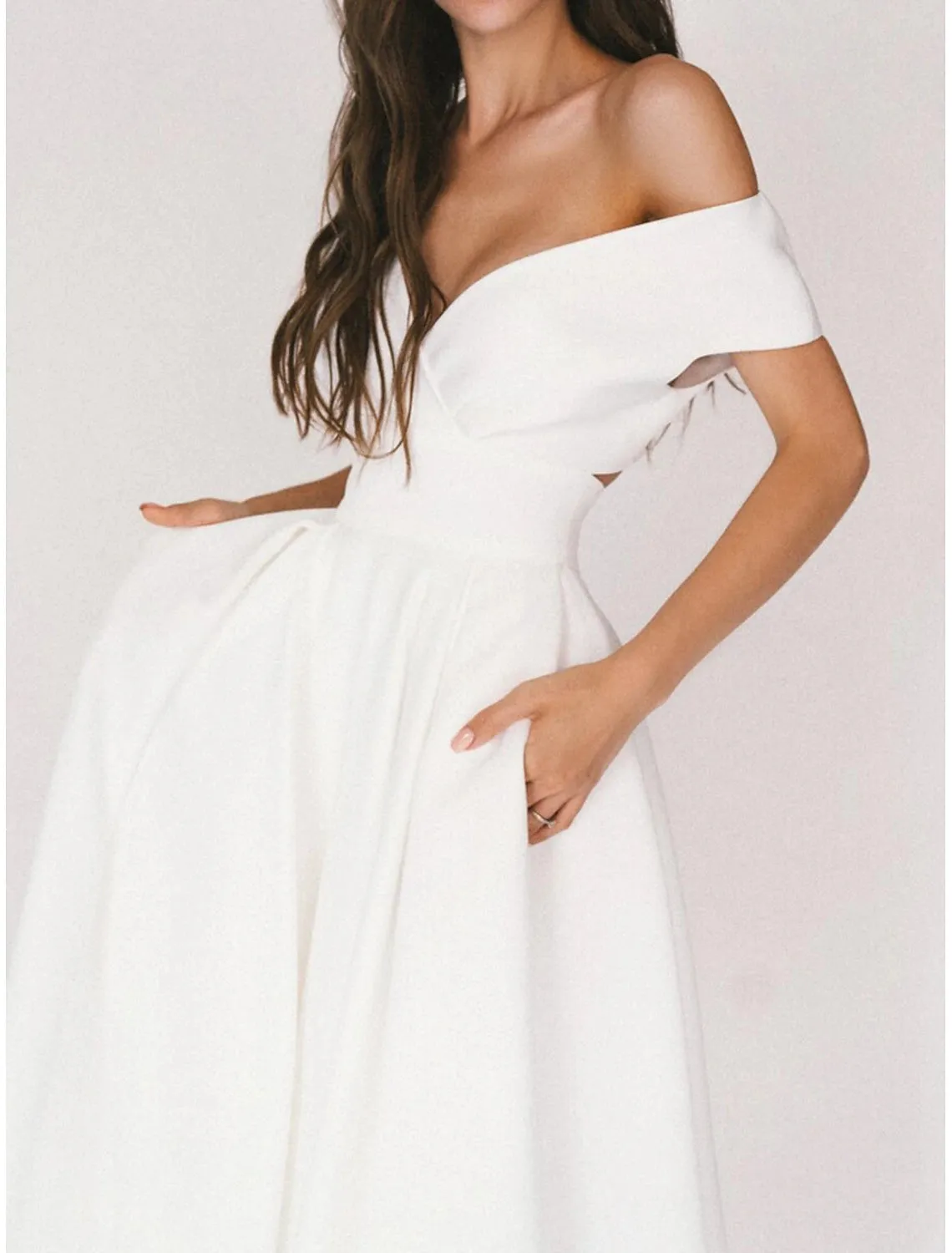 Luolandi Reception Little White Dresses Simple Wedding Dresses A-Line V Neck Cap Sleeve Tea Length Chiffon Bridal Gowns