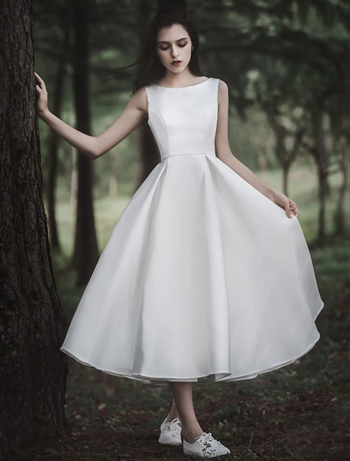 Luolandi Reception Little White Dresses Wedding Dresses A-Line Scoop Neck Sleeveless Tea Length Satin Bridal Gowns
