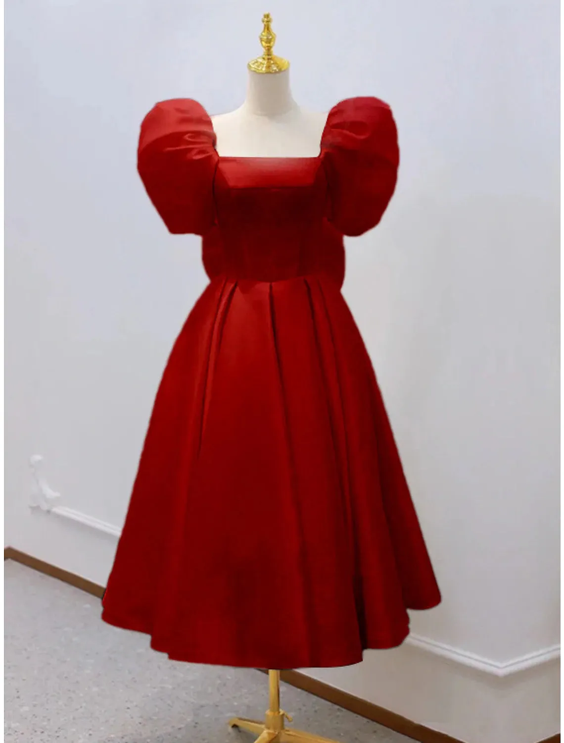 Luolandi Reception Little White Dresses Wedding Dresses A-Line Square Neck Short Sleeve Knee Length Satin Bridal Gowns
